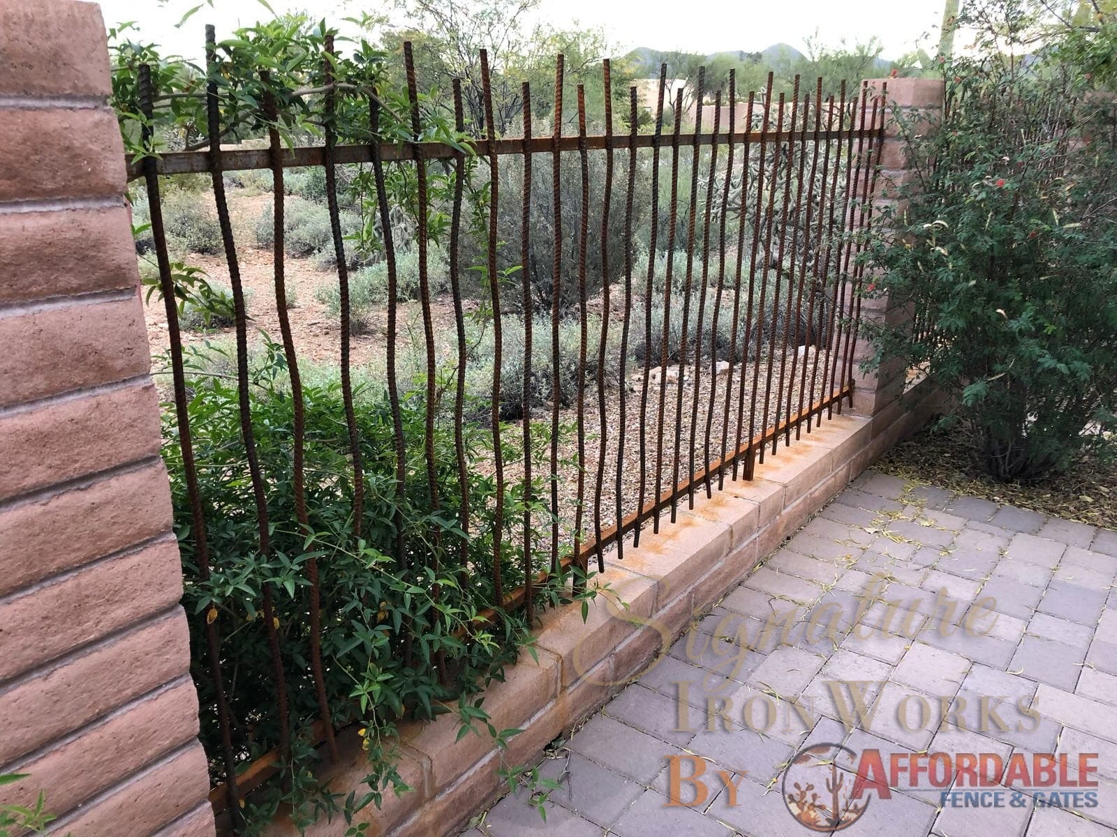 Wall-mounted iron fence made in wavy rebar 0487
